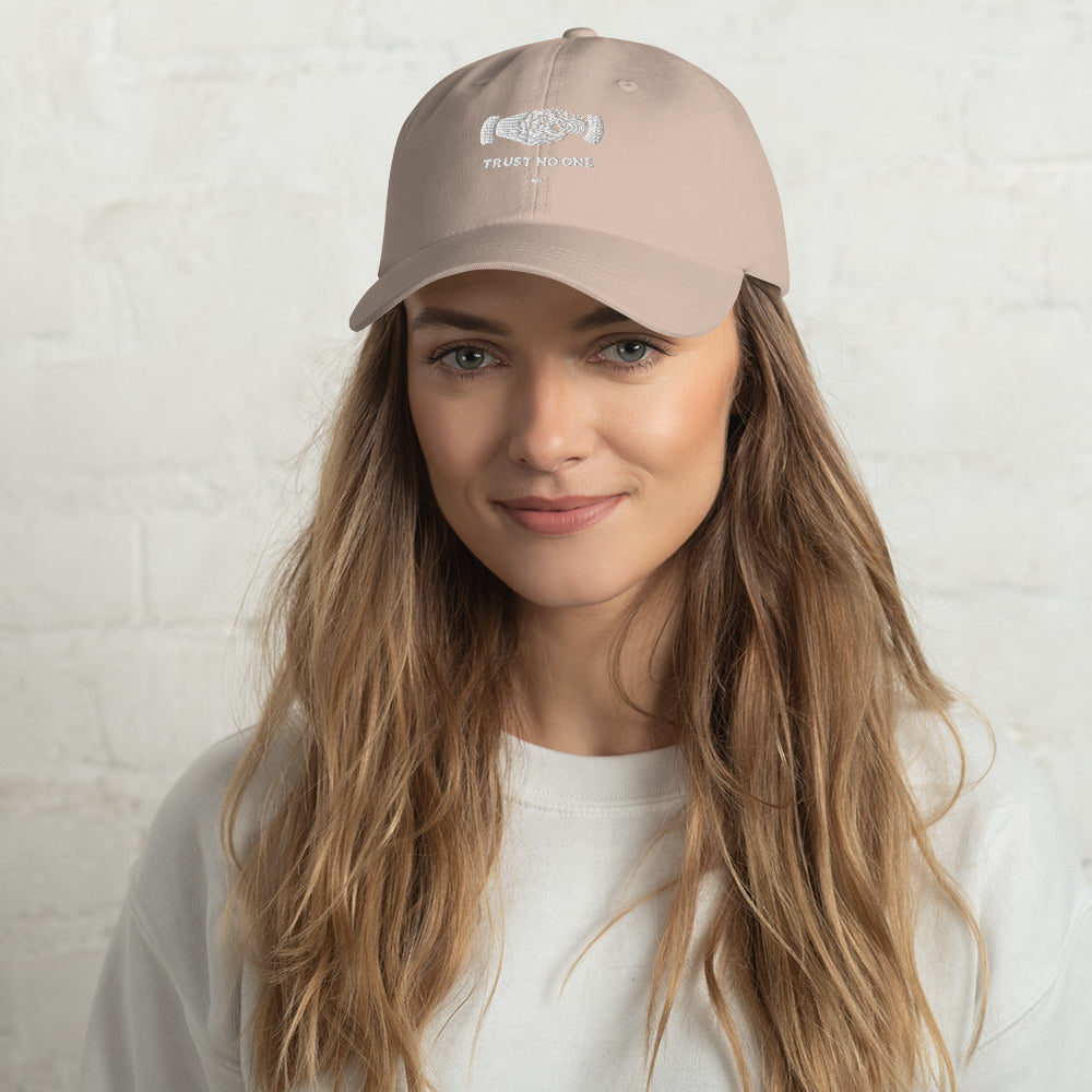 Trust No One)Premium dad hat